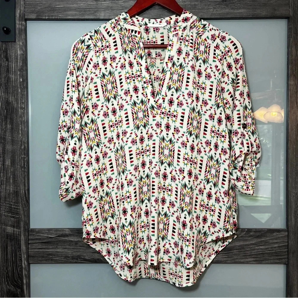 Lush Aztec 3/4 Length Button Up Sleeve V Neck Collarless Blouse Women's Small - Picture 1 of 5